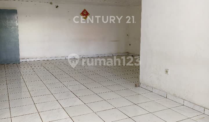 Rumah Blok 5 untuk Tinggal dan Usaha Hadpa Jalan Raya