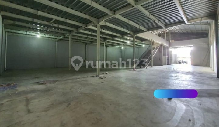 For Rent Warehouse Lot, 2 Truck Access, 40 Feet Container, Cipondoh Tangerang