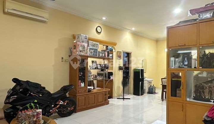 Dijual Rumah Menceng Pelopor Luas Tanah 138 M2, Jakarta Barat