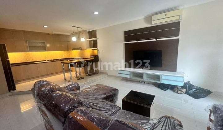For Sale Green Court House in Neat Condition, Well-Maintained, Fully Furnished, West Jakarta