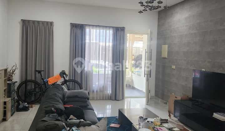 Dijual Rumah Golf Lake Uk 8X15 M di Jakarta Barat