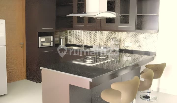 Disewakan Apartement Hampton Park 3 BR Furnished Bagus 241JT