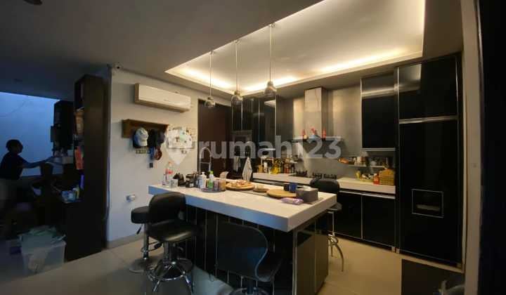 Di Jual Rumah Siap Huni 2 lantai Furnished SHM Jaksel//Dmn12.24