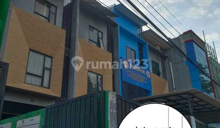 For Rent 3-Storey Strategic Ruko in Cempaka Putih Floor Area: 155/Building Area: 225 alf