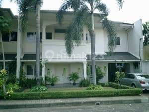 Disewakan Rumah Compound di Cipete Jakarta Selatan 4 Br // 03.26