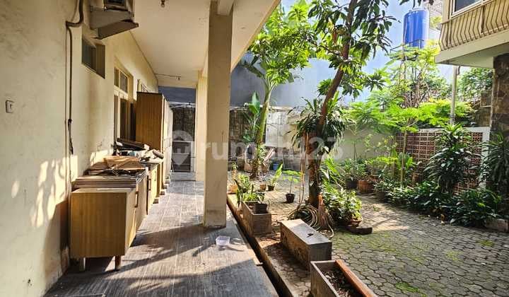 Disewakan Komersial Area Menteng Jakarta Pusat Lt 800 m2 //10.25