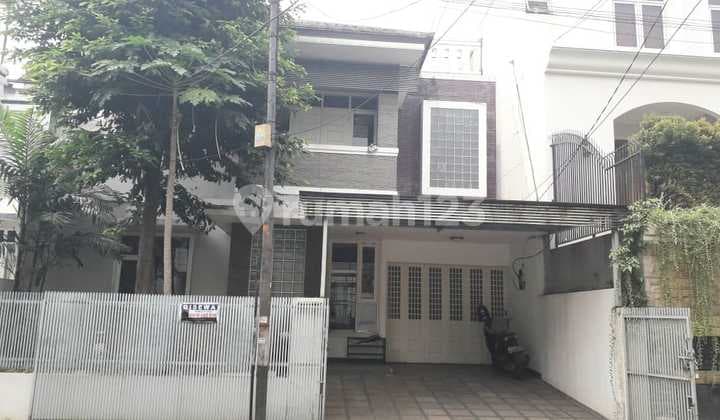 Disewakan Rumah 2 Lantai di Pondok Indah Jakarta Selatan //02.26