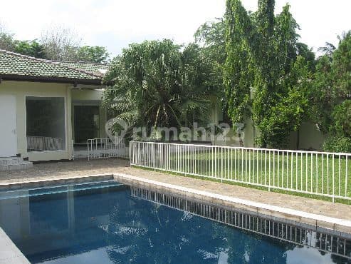 Di Sewakan Rumah Di Pejaten Jakarta Selatan Bagus 4KT,4KM /02.25