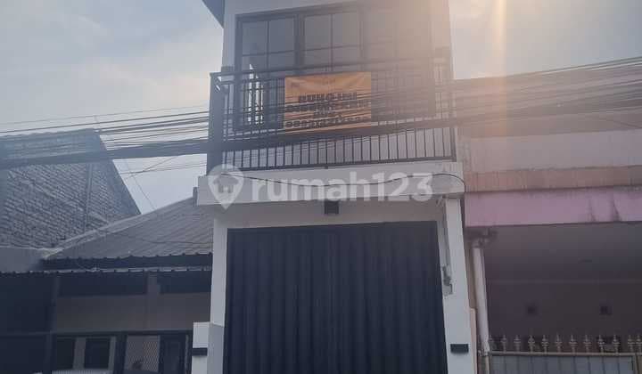 Ruko Baru Renovasi 2 Lantai Luas 14M2 08.25 Idr 25.000.000/Tahun