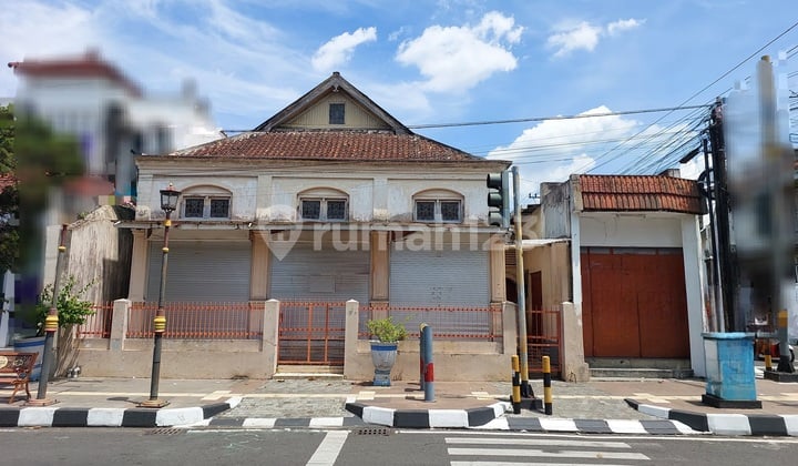 Rumah vintage di Salatiga dekat pasar kota salatiga