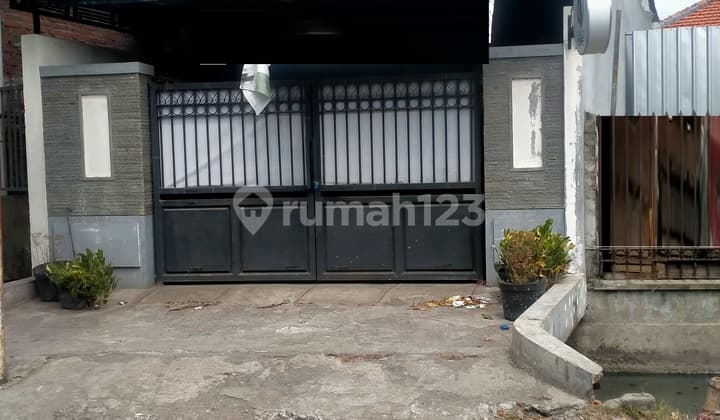 Dijual Rumah 2 lantai di Manyar Sabrangan Surabaya