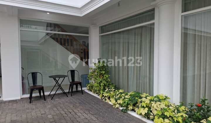 Rumah Bagus Furnished SHM Mega Kuningan, Jakarta Selatan