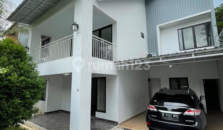 Diserwakan Rumah 2 Lantai Cipete Jakarta Selatan 9.24