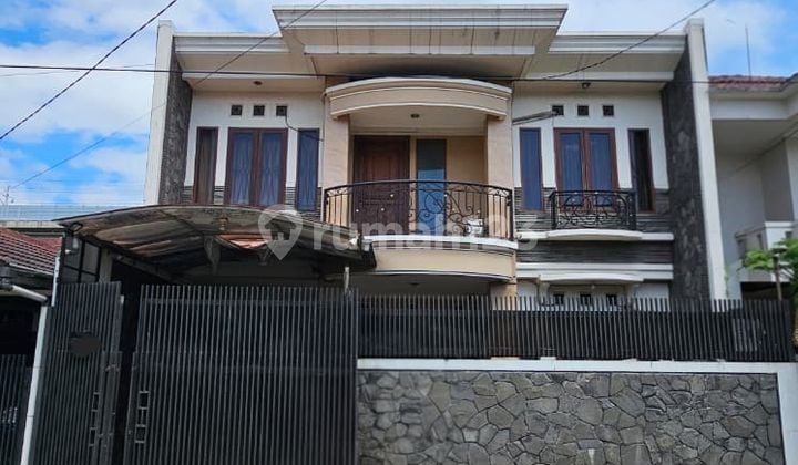 Rumah 2 Lantai Taman Holis Indah 1, Siap Huni