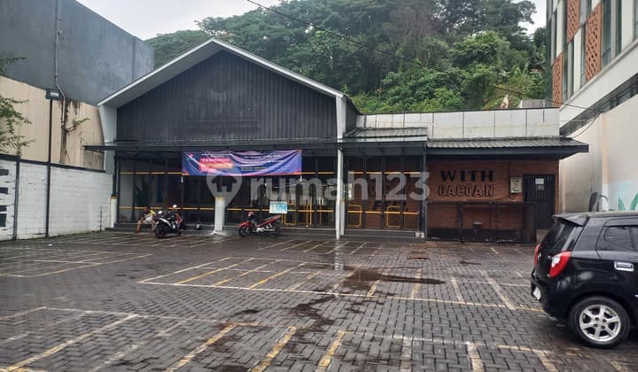 Lahan Komersil Disewakan Jl. Veteran Dekat Simpang Lima