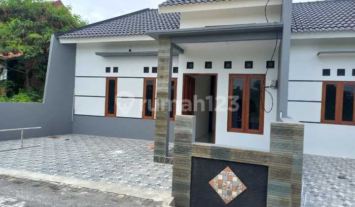 Rumah Baru Dekat Sekolah Sang Timur Dan Smp 34 di Tlogomulyo
