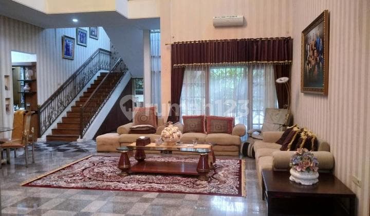 Rumah Mewah di Kompleks Puri Anjasmoro Semarang Barat