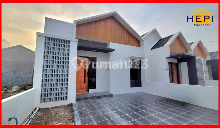 Rumah Baru Design Cantik di Perum Bpd SHM Hadap Timur