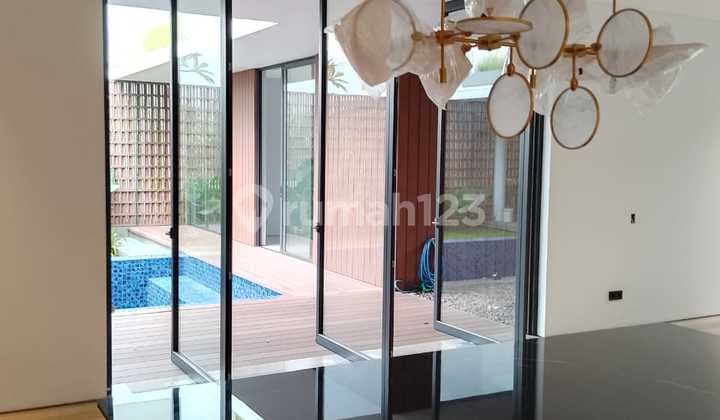 Rumah Mewah Baru Dekat Akpol Ada Kolam Renang Lebar Muka 20 Meter