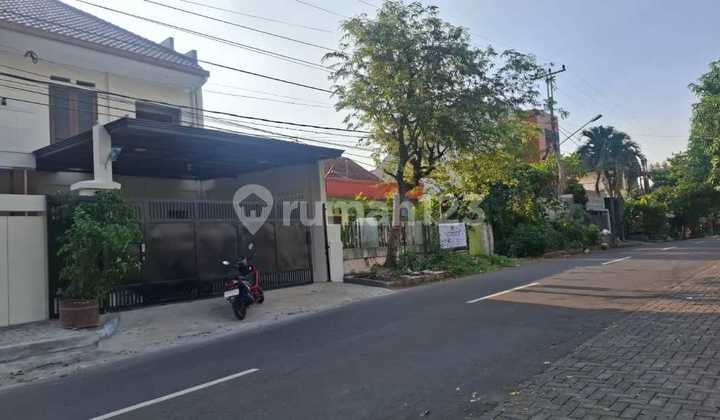 Rumah Megah dijual ada di jalan utama dekat Kampus Undip Tembalang