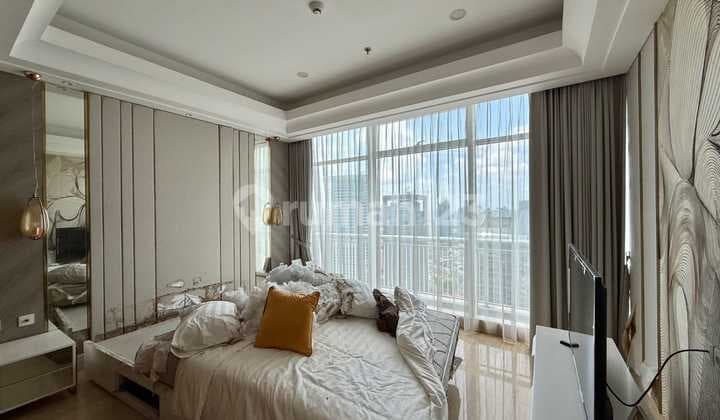 Jual Apartemen South Hills 4 Bedrooms Lantai Tinggi Furnished