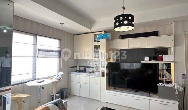 Sewa Apartemen Cosmo Terrace 2 Bedroom Furnished Bagus