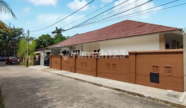 Disewakan Rumah di Kemang Selatan Komplek Bangun Cipta Sarana