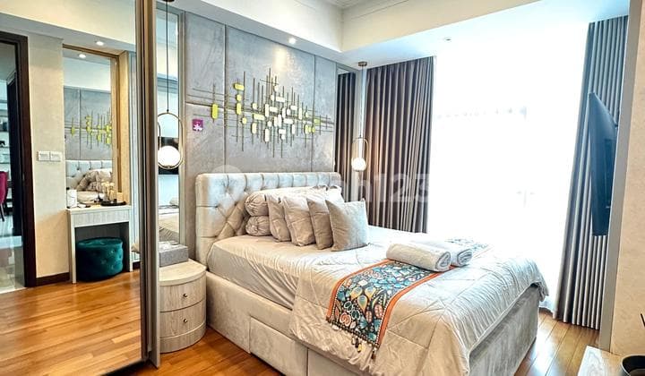 Sewa Apartemen Casa Grande 2 Bedroom Lantai Tengah Furnished