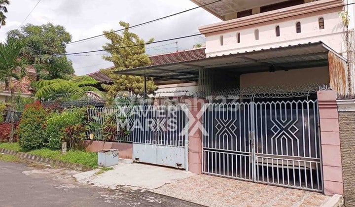 Rumah 2 Lantai Siap Huni Kawasan Elit di Taman Dieng Malang