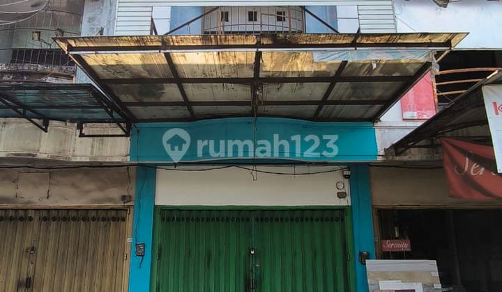 Ruko 2 Lantai Poros Jalan di Raya Gadang Malang