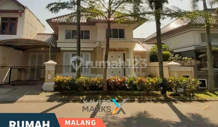 Rumah 2 Lantai Kawasan Eksklusif di Riverside Malang