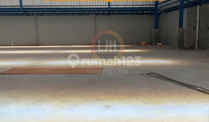 Disewakan Gudang Bagus 600 m2 SHM Genuk, Semarang