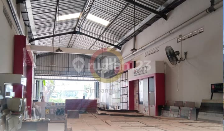 Gudang Super Strategis di Jalan Majapahit Raya Semarang