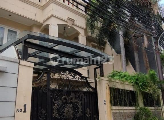 Rumah Mewah Megah Daerah Cideng Jakarta Pusat