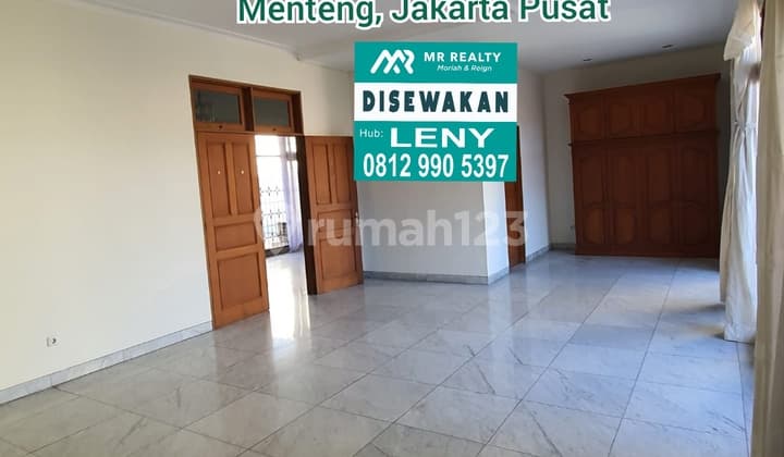 RUMAH BAGUS SIAP HUNI + SWIMMING POOL DI MENTENG, JAKARTA PUSAT
