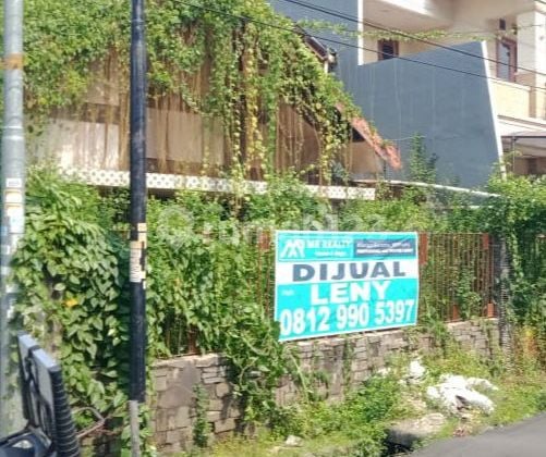 RUMAH TUA DI ROXY, JAKARTA PUSAT, LOKASI STRATEGIS, BEBAS BANJIR