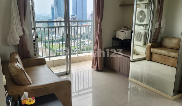Apartemen Cosmo Terrace Dekat Mall Grand indonesia