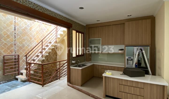 Rumah Lebar 10 Di Tomang Baru Renovasi Jarang Ada