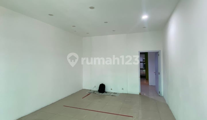 Disewakan Ruko Siap Pakai Lebar 5 Panjang 20 Di Roxy