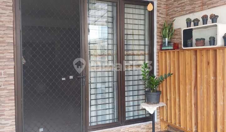 Di Jual Rumah 2 Lantai Semi Furnished Dalam.cluster Aralia Harapan Indah