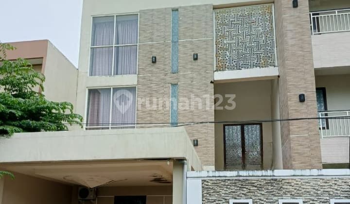 Dijual Rumah Makassar Sekitar Jalan Aroepala, Jl Tun Abdul Razak, Manggala