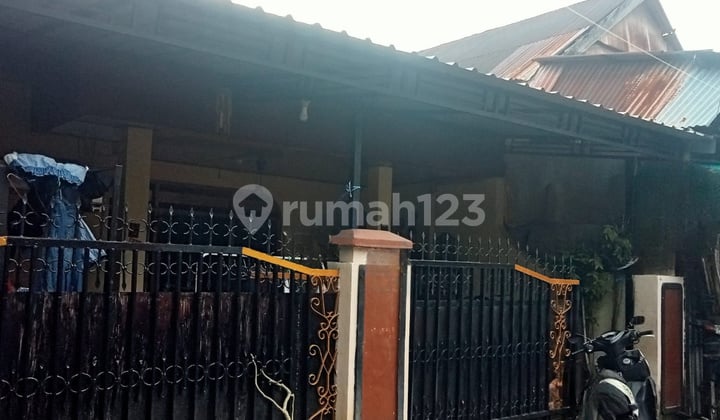 For Sale: House in Makassar, Around Veteran Street