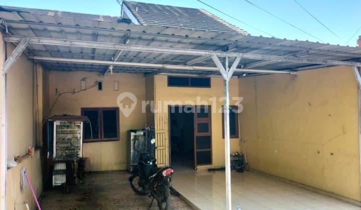 For Sale House in Makassar near Abubakar Lambogo Street, Moh Yamin Street, Inspection Canal Street