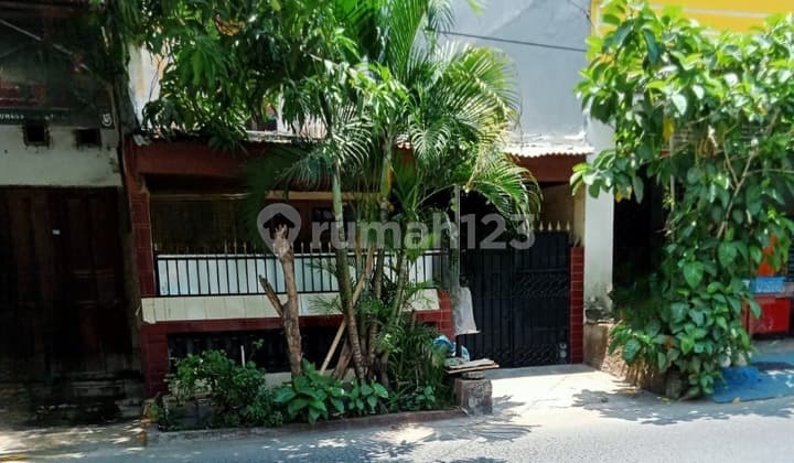 House for Sale in Makassar, near Talasalapang Street, Minasaupa Street, Jipang Raya Street