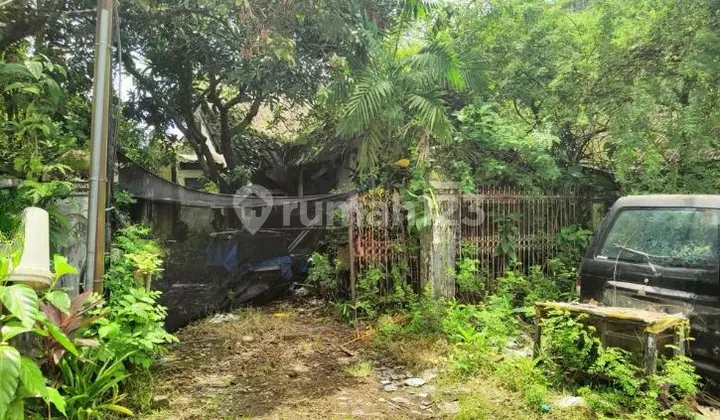 Old House for Sale Near Jalan Malino, Gowa