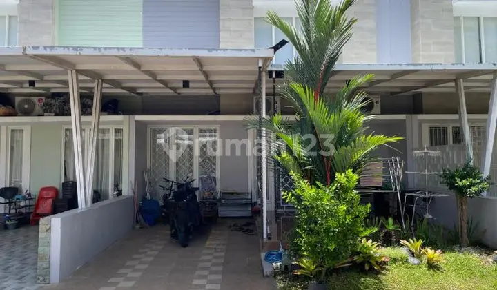 translation: For Sale House in Makassar Around Jalan Barombong Tanjung Bunga