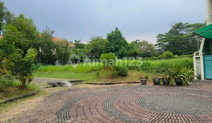 For Sale: Modernland Plot of 787m², Dead End, Ready to Build.