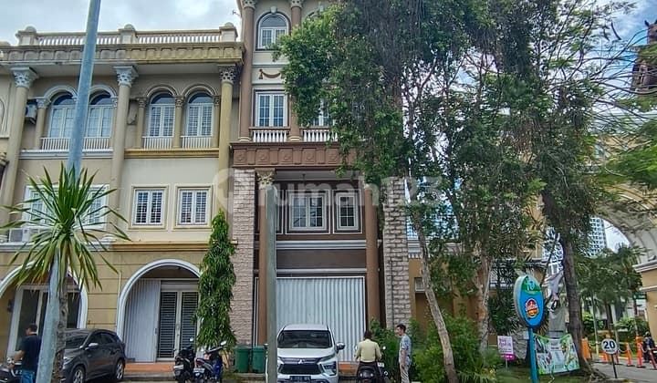 Puri Mansion 4 Lantai Renov Siap Pakai Strategis