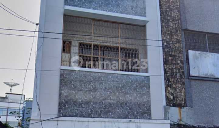 Rumah Murah Siap Pakai 3lantai Jl Diponegoro Ende, Makassar