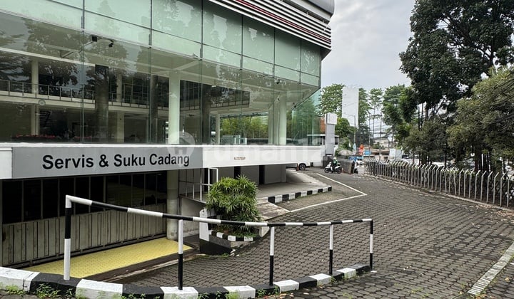 COMMERCIAL BUILDING PRIME AREA PASTEUR BANDUNG
